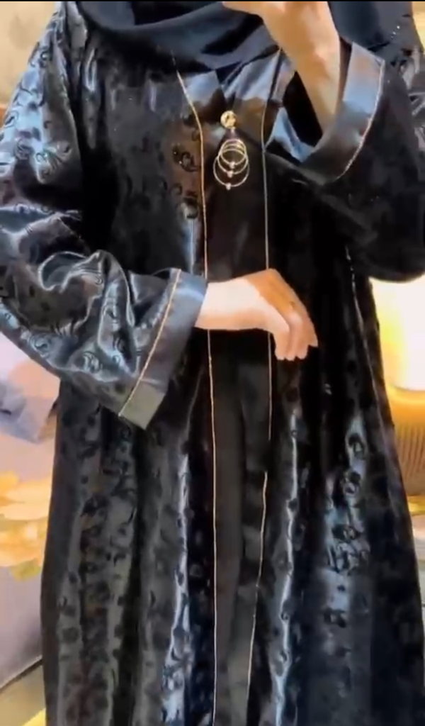 Shiny satin fabric comfortable abaya